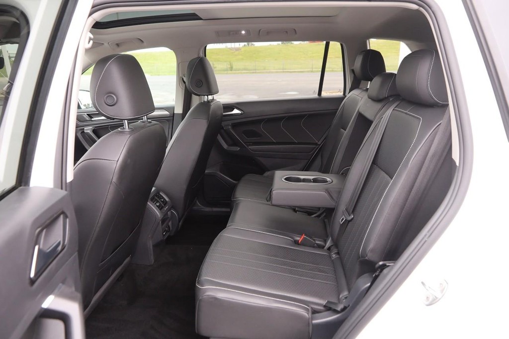 Volkswagen Tiguan Vehicle Image 09