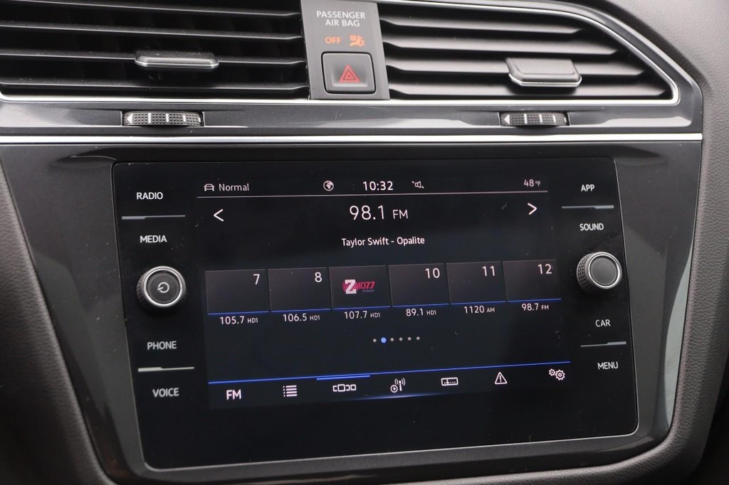 Volkswagen Tiguan Vehicle Image 16