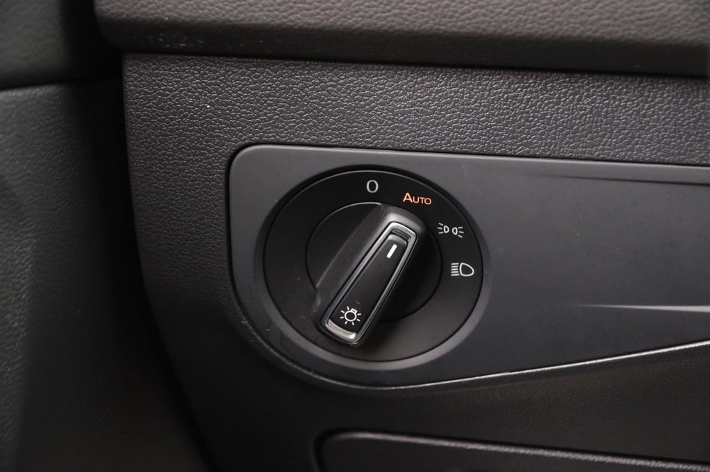 Volkswagen Tiguan Vehicle Image 20