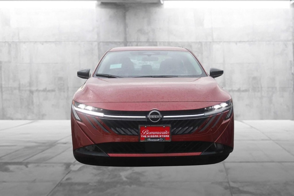 Nissan Sentra Vehicle Image 04