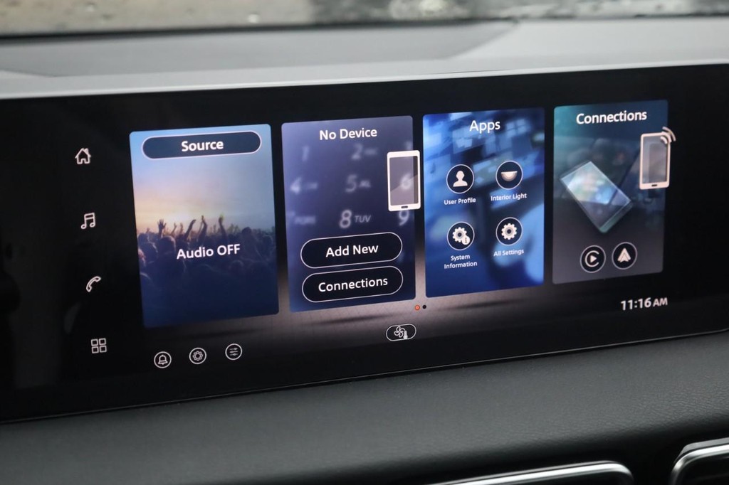 Nissan Sentra Vehicle Image 14