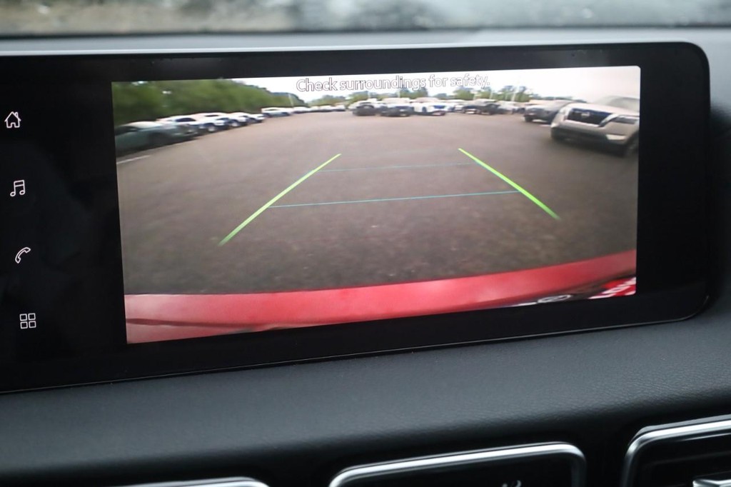Nissan Sentra Vehicle Image 15