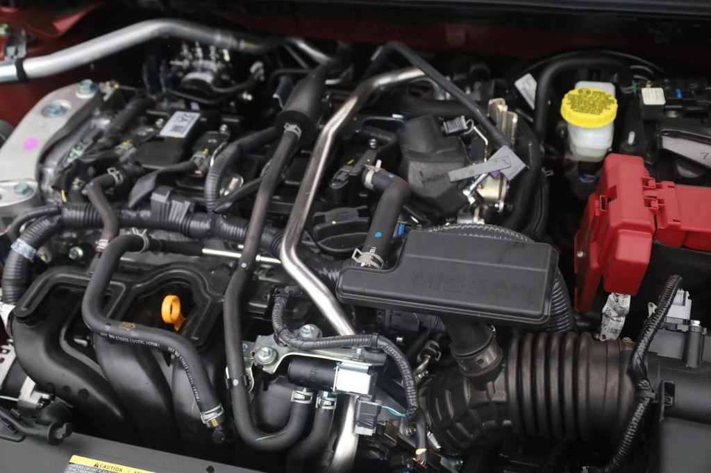 Nissan Sentra Vehicle Image 24