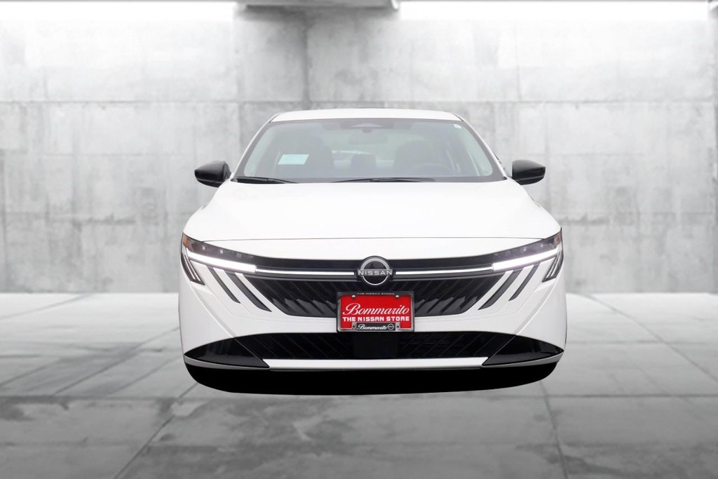 Nissan Sentra Vehicle Image 04