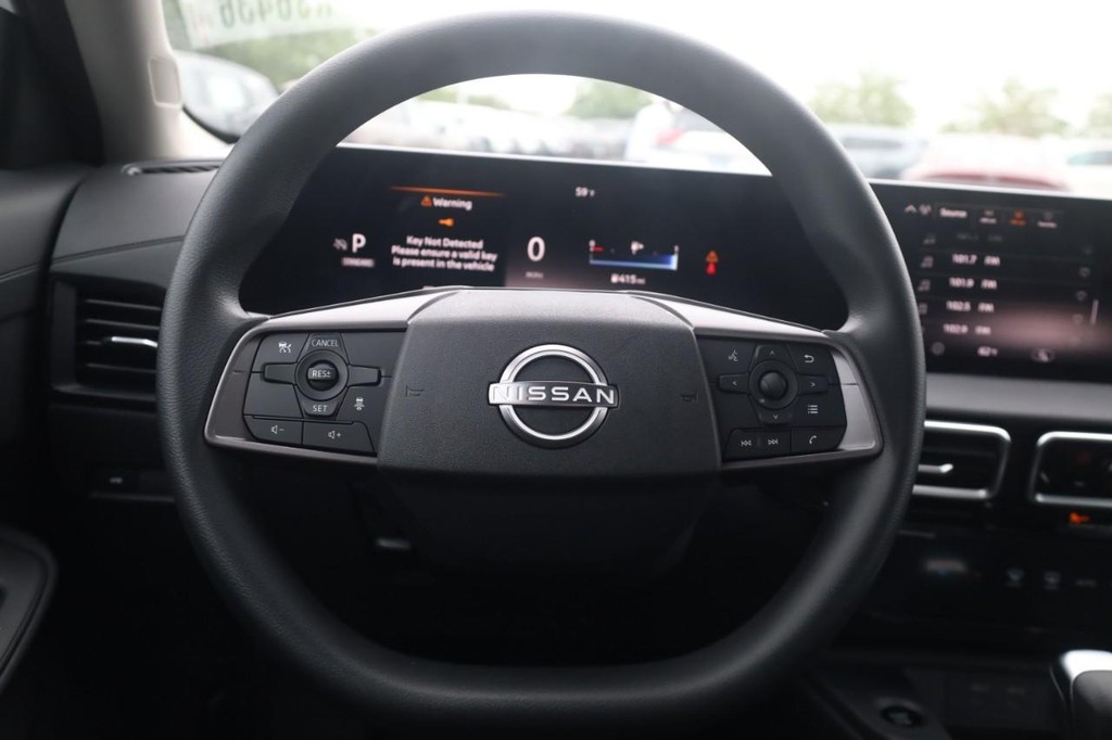 Nissan Sentra Vehicle Image 08