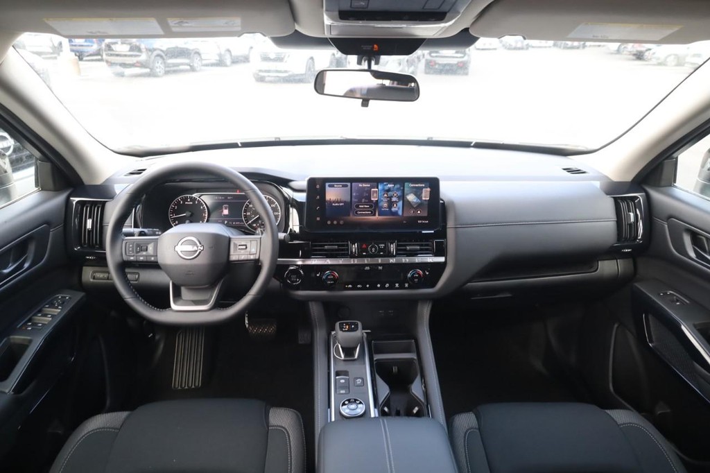 Nissan Pathfinder Vehicle Image 07
