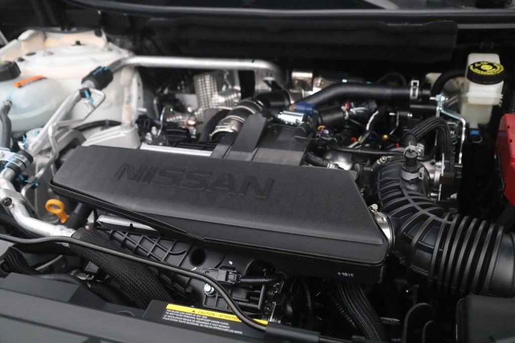 Nissan Rogue Vehicle Image 25