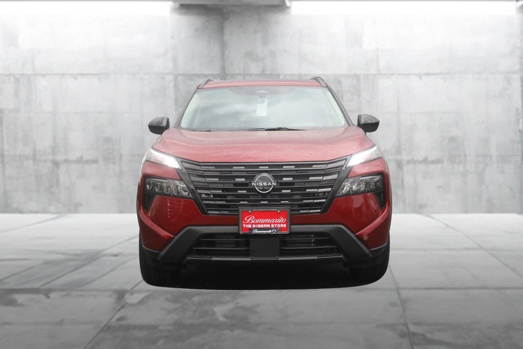 Nissan Rogue Vehicle Image 04