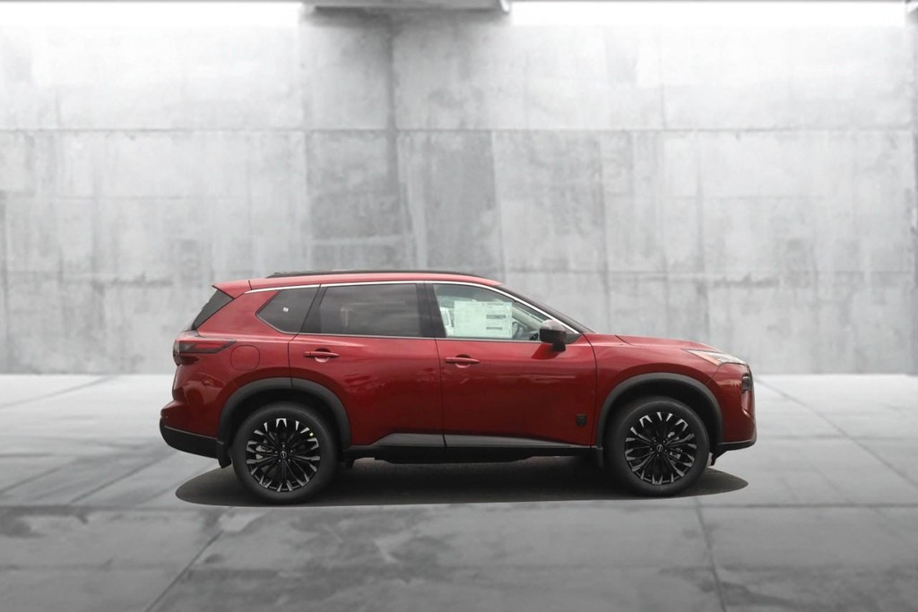 Nissan Rogue Vehicle Image 05