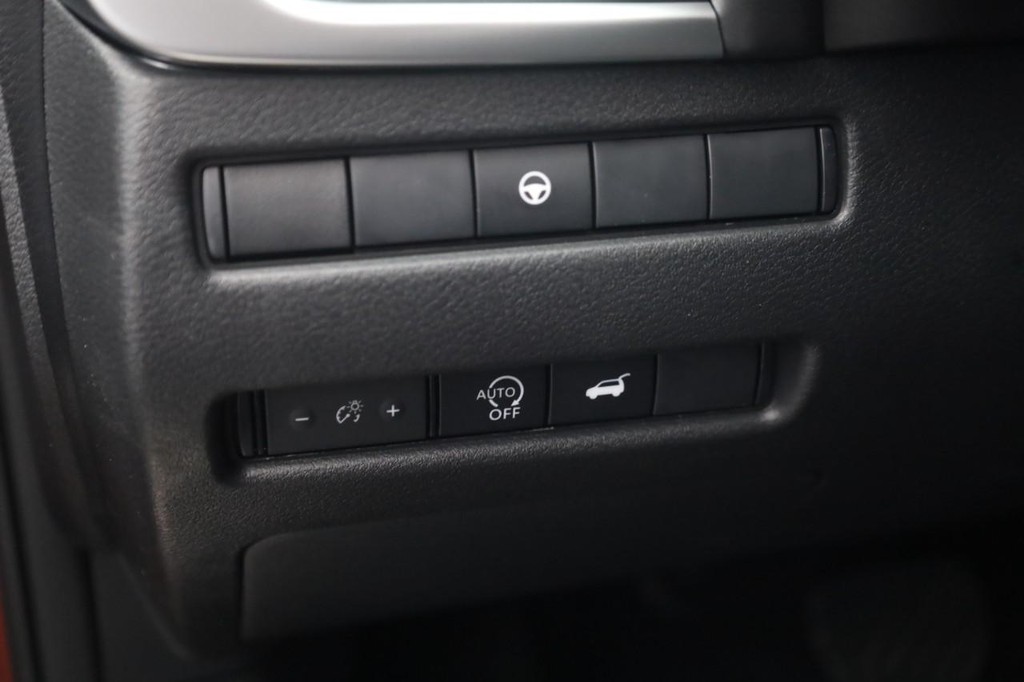 Nissan Rogue Vehicle Image 12