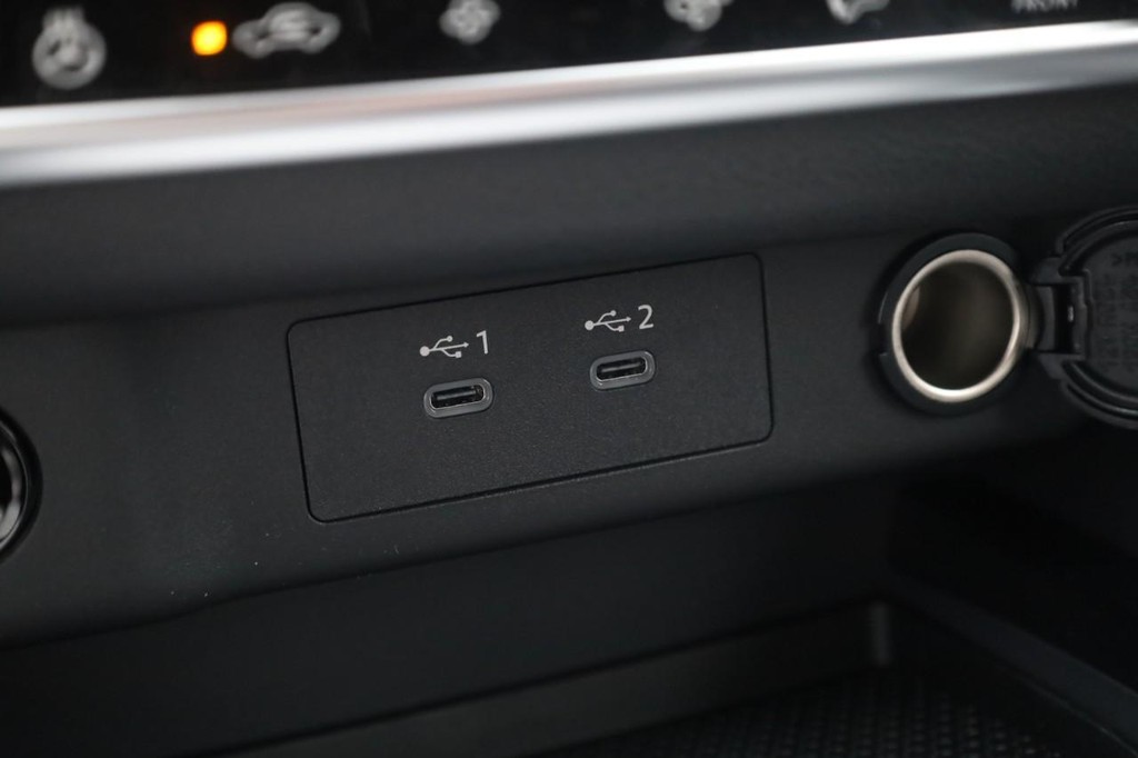 Nissan Rogue Vehicle Image 17