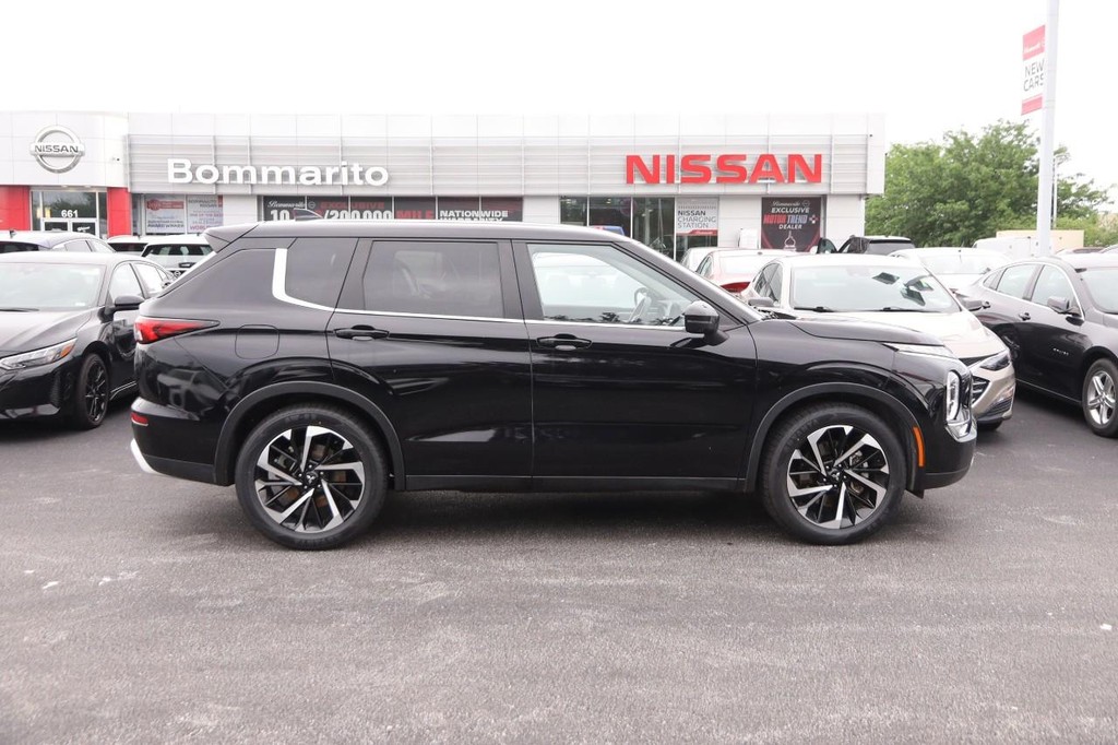 Mitsubishi Outlander Vehicle Image 05