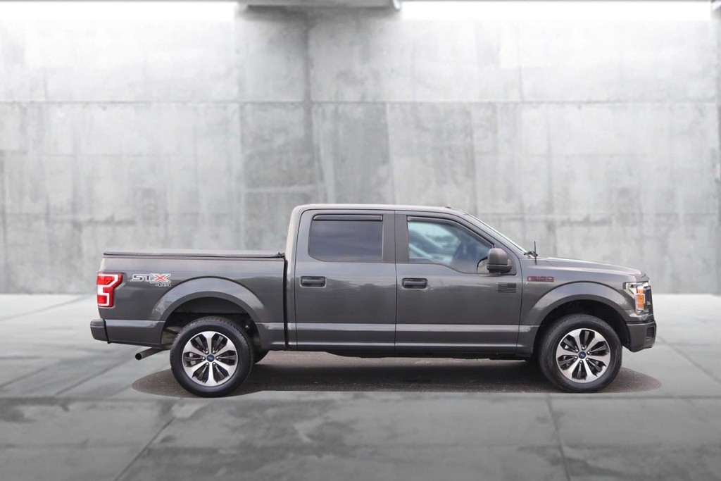 Ford F-150 Vehicle Full-screen Gallery Image 05