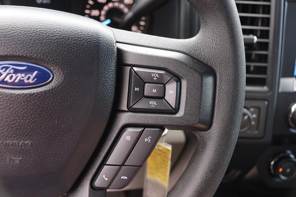 Ford F-150 Vehicle Full-screen Gallery Image 11