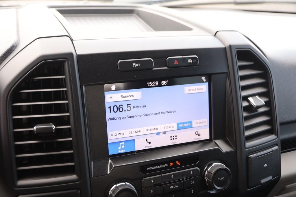 Ford F-150 Vehicle Full-screen Gallery Image 14