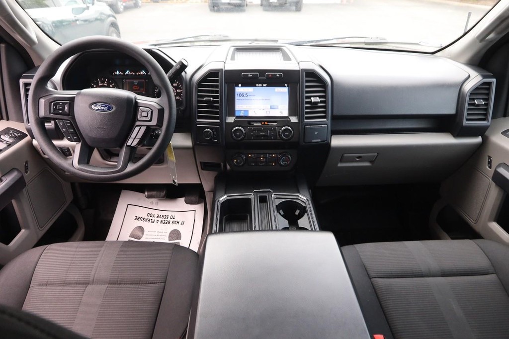 Ford F-150 Vehicle Full-screen Gallery Image 19