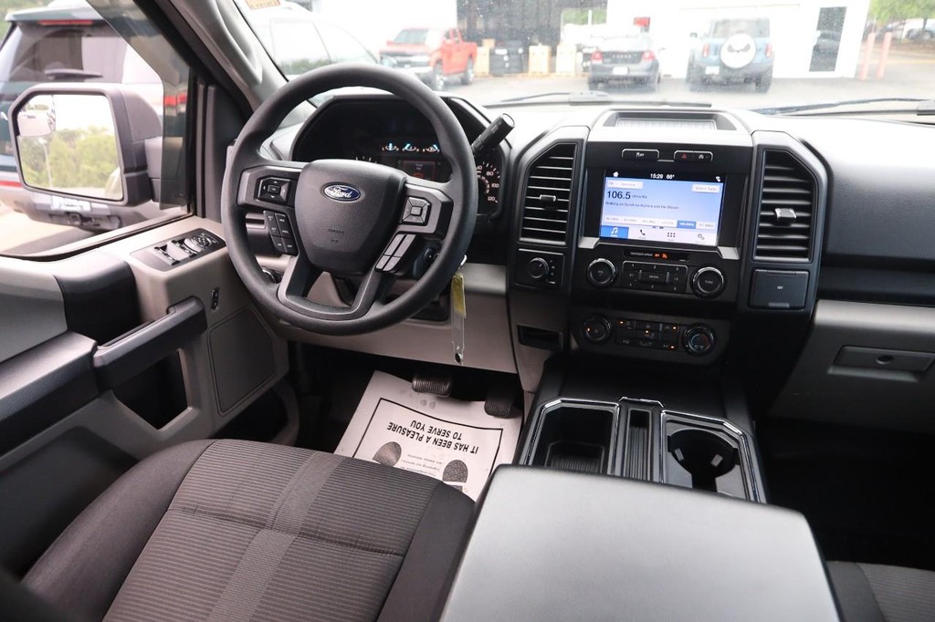 Ford F-150 Vehicle Full-screen Gallery Image 20