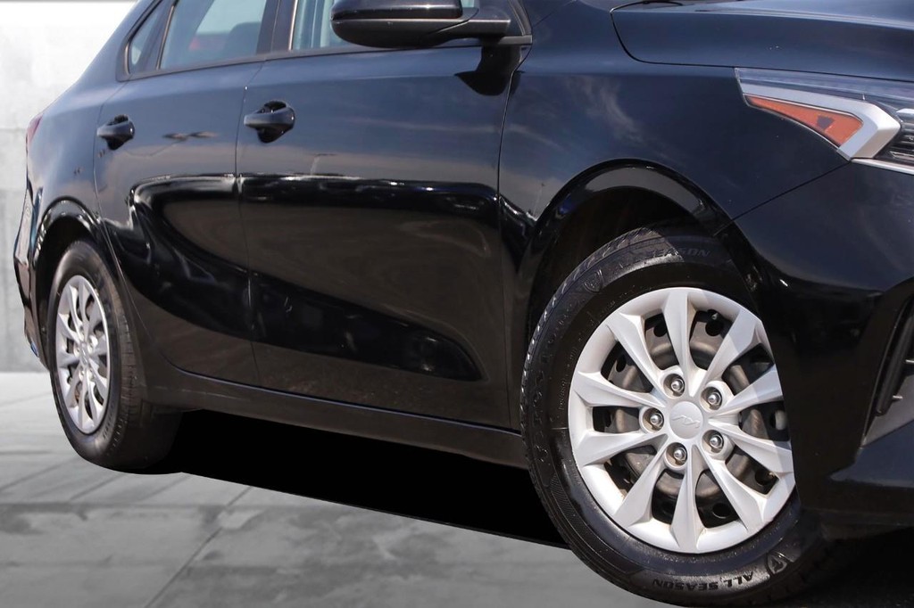 Kia Forte Vehicle Image 03