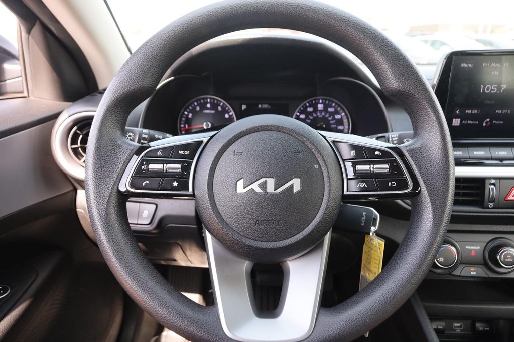 Kia Forte Vehicle Image 10