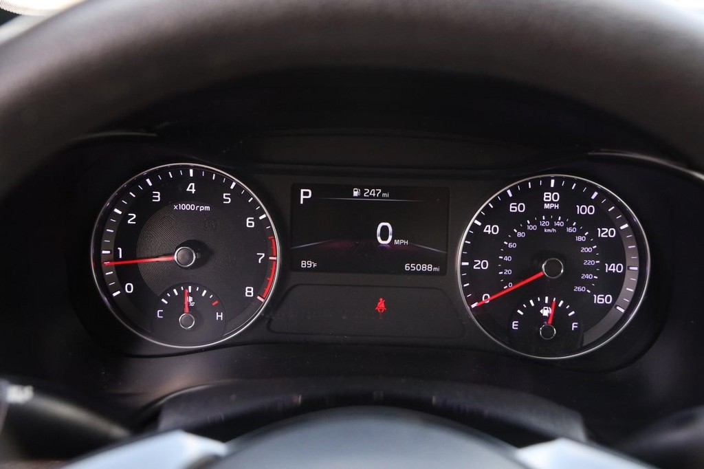 Kia Forte Vehicle Image 13