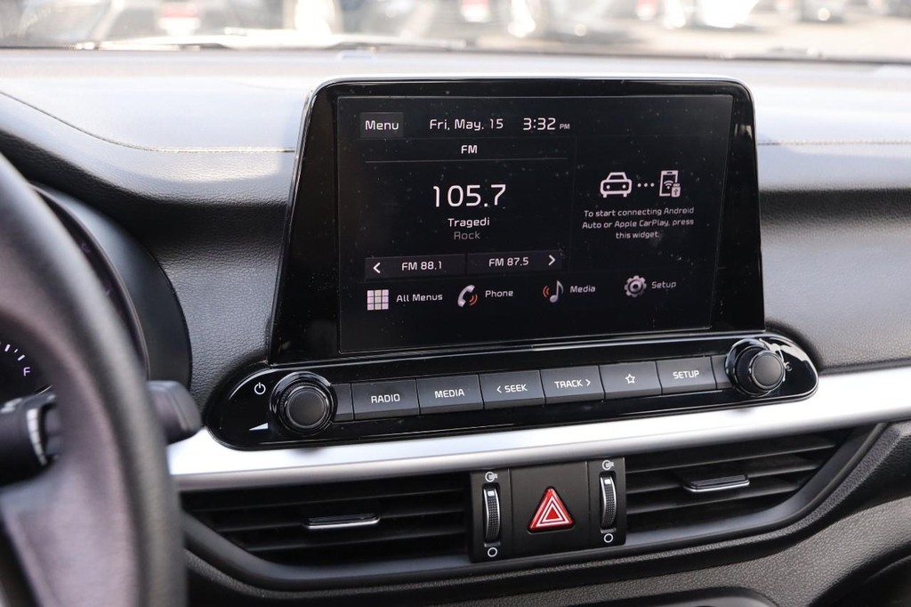 Kia Forte Vehicle Image 15