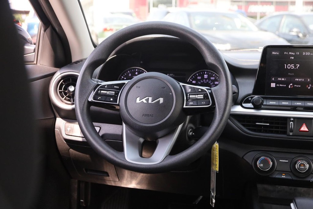 Kia Forte Vehicle Image 21