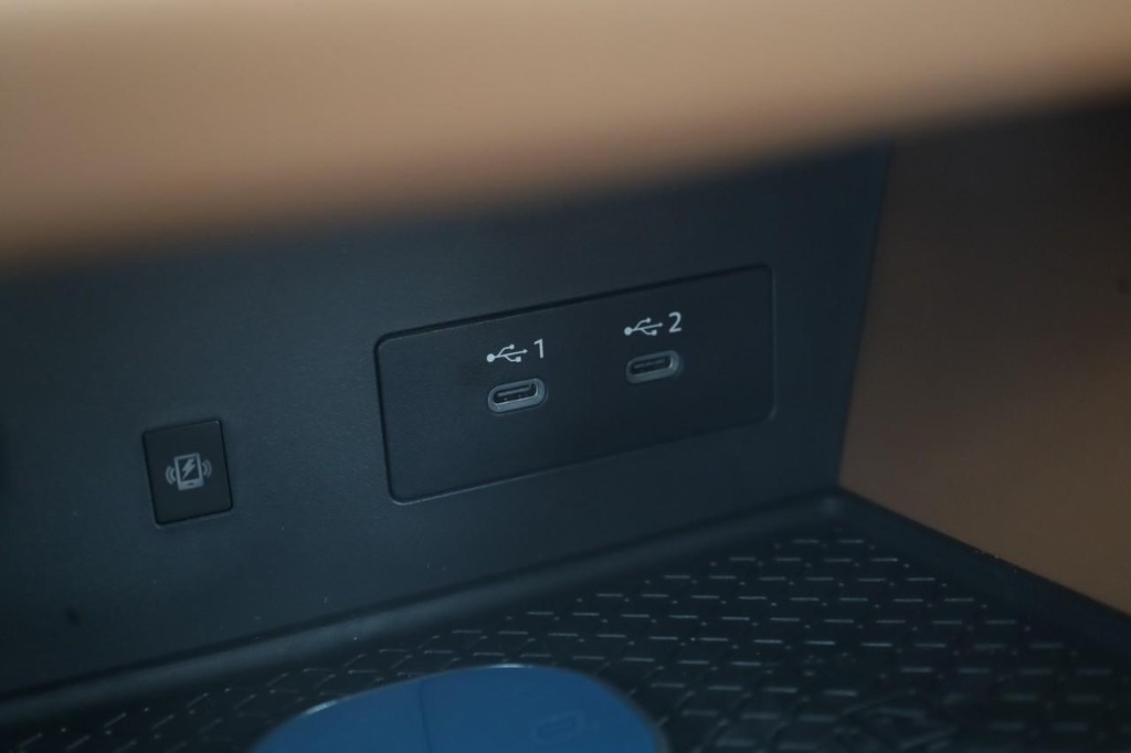 Nissan Pathfinder Vehicle Image 18