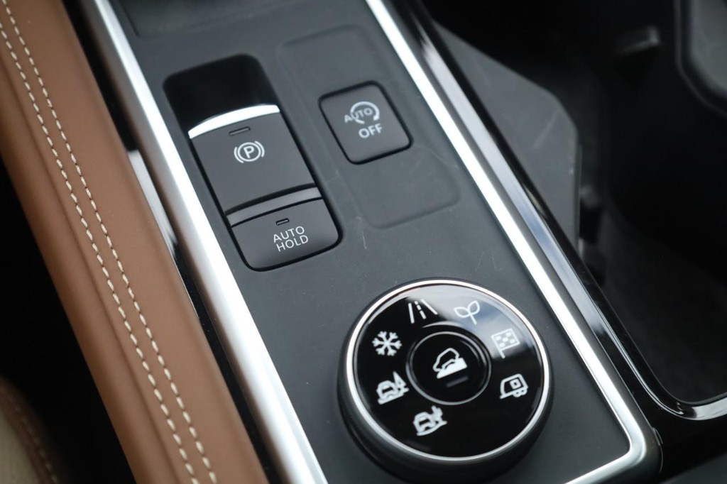 Nissan Pathfinder Vehicle Image 19