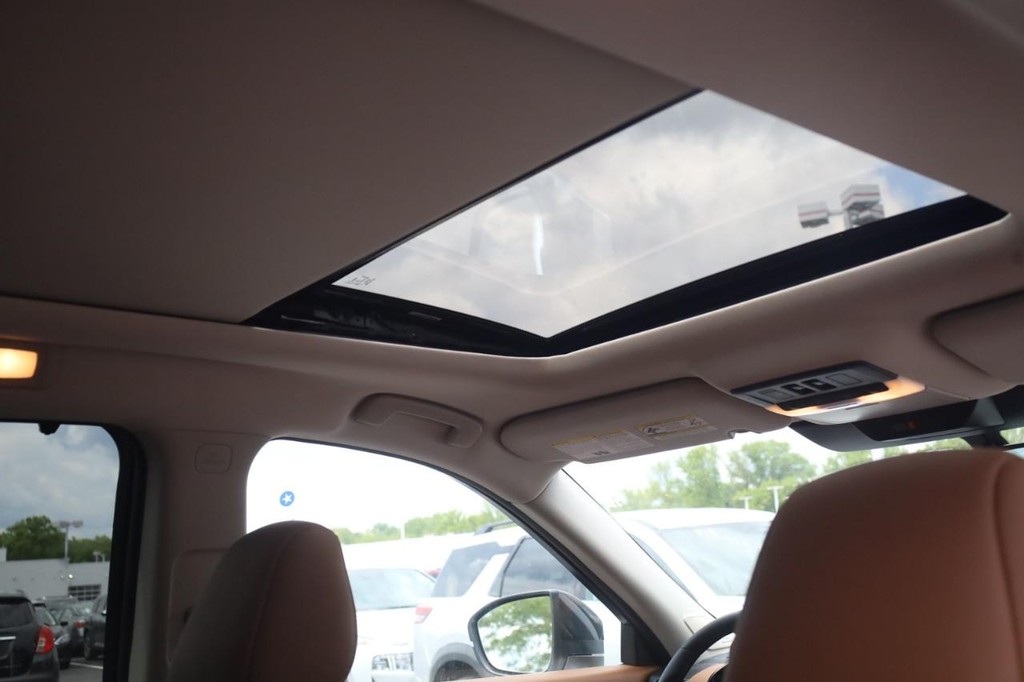 Nissan Pathfinder Vehicle Image 24