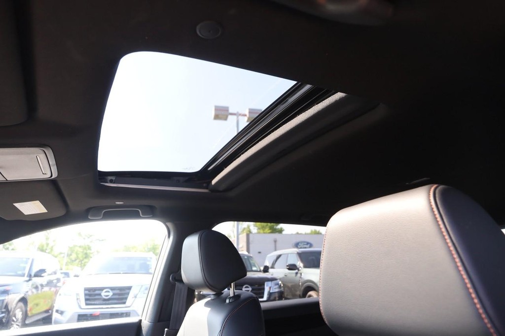 Honda CR-V Hybrid Vehicle Image 09