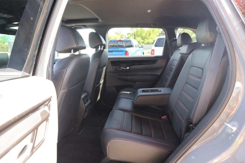 Honda CR-V Hybrid Vehicle Image 11