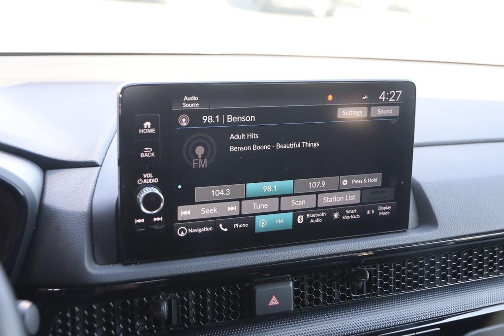 Honda CR-V Hybrid Vehicle Image 17