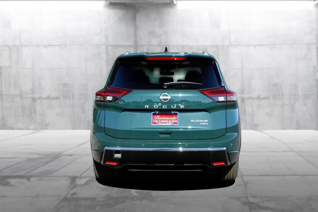 Nissan Rogue Vehicle Image 06
