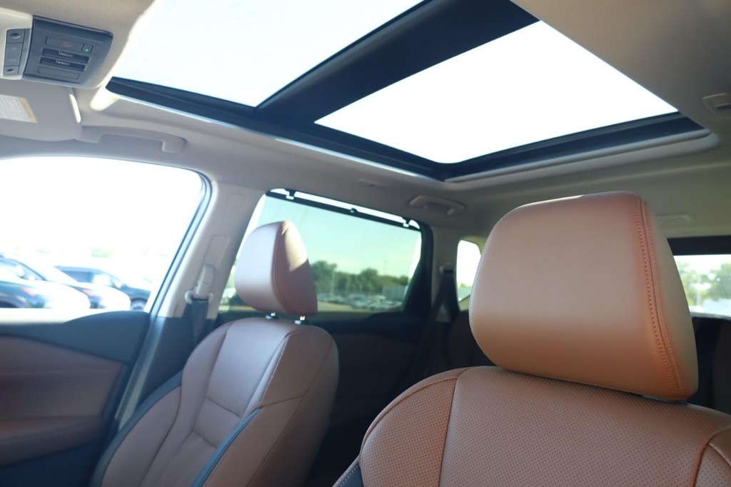 Nissan Rogue Vehicle Image 20