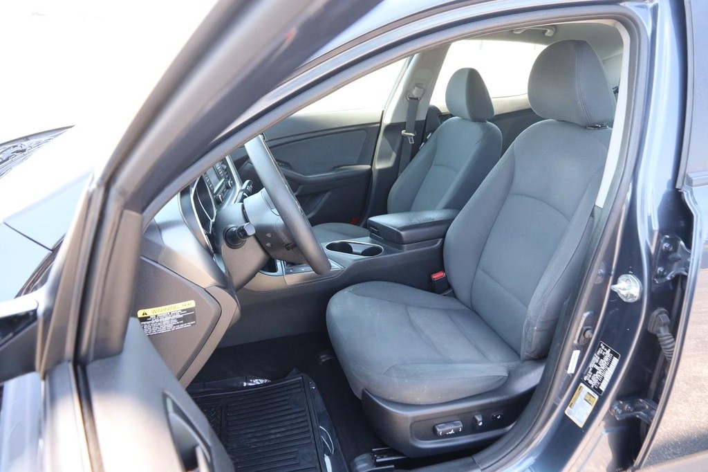 Kia Optima Vehicle Image 08