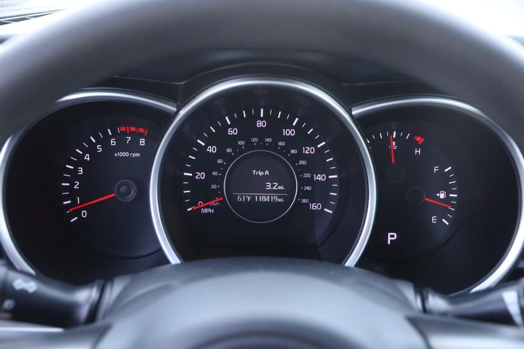 Kia Optima Vehicle Image 13