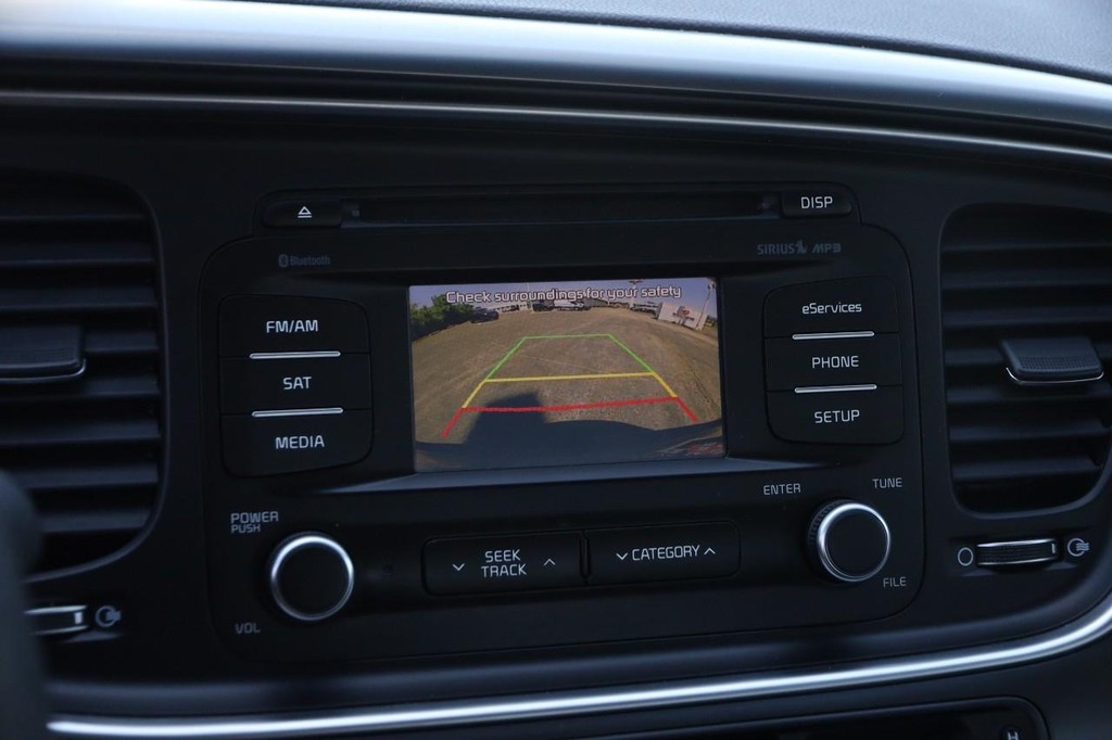 Kia Optima Vehicle Image 15