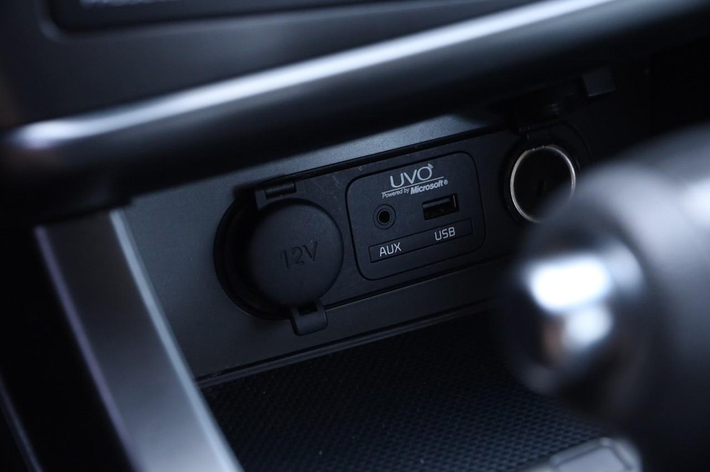 Kia Optima Vehicle Image 17