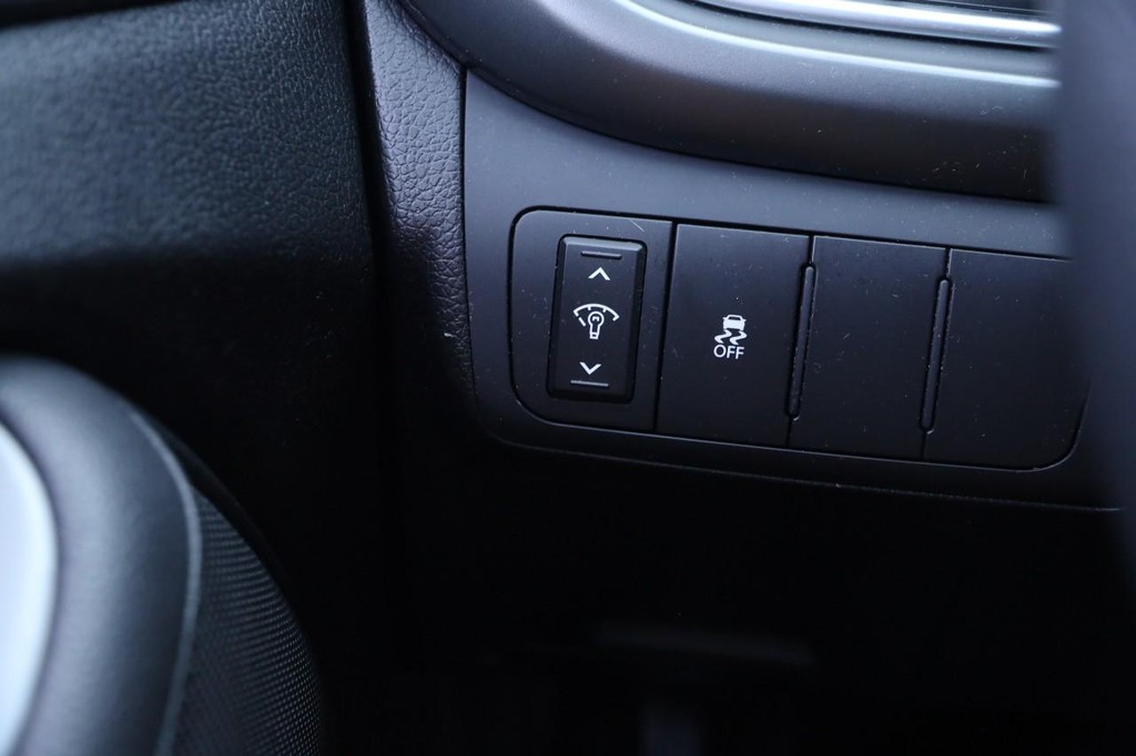 Kia Optima Vehicle Image 18