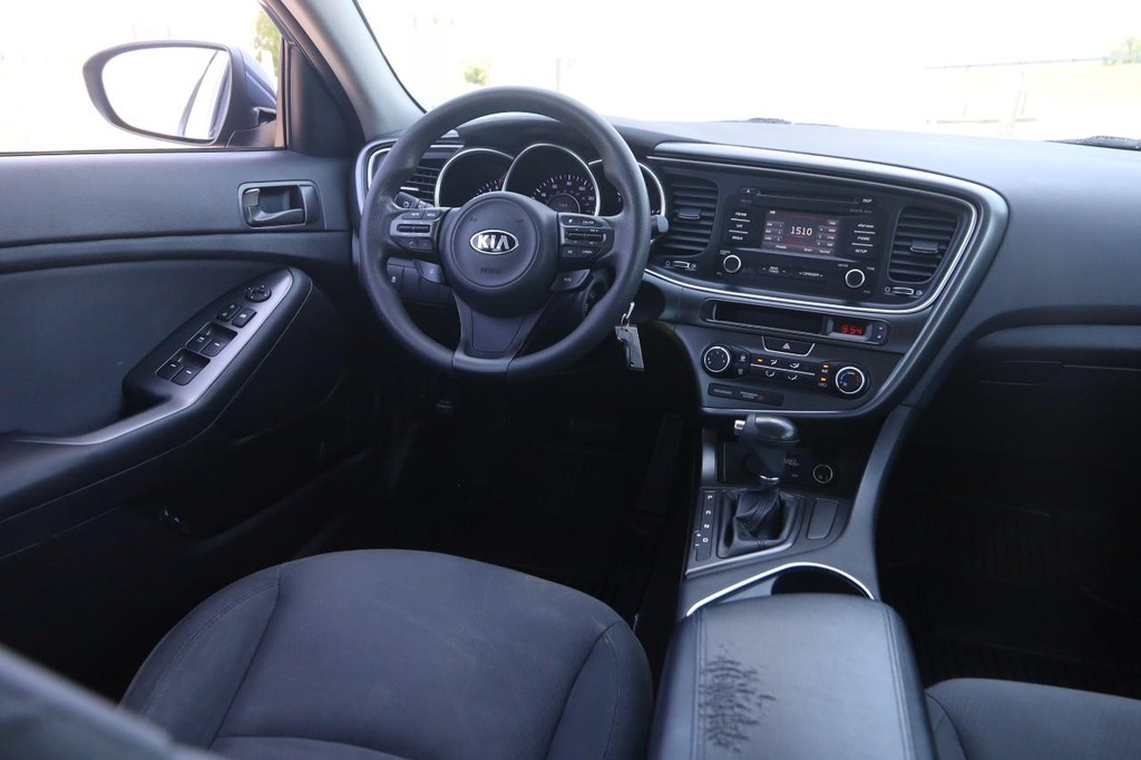 Kia Optima Vehicle Image 20