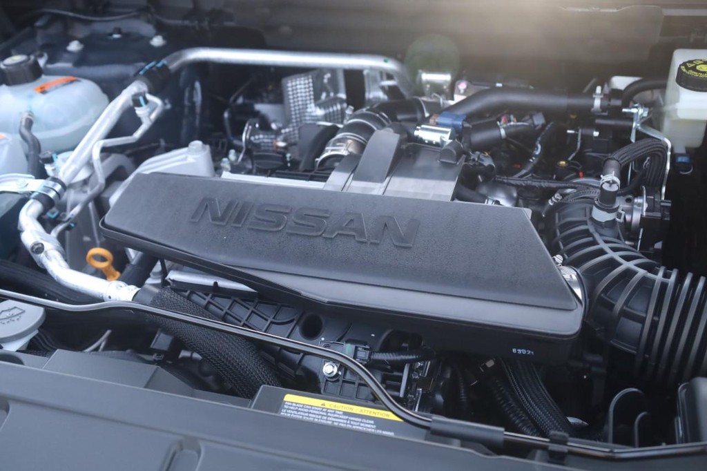 Nissan Rogue Vehicle Full-screen Gallery Image 24