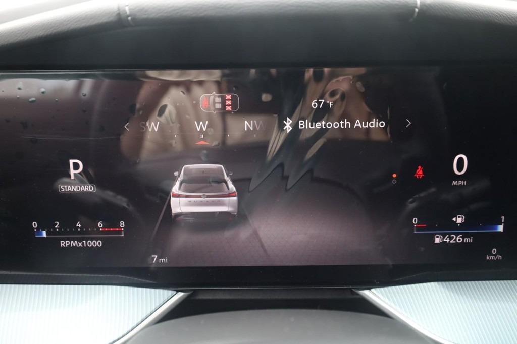 Nissan Murano Vehicle Full-screen Gallery Image 14