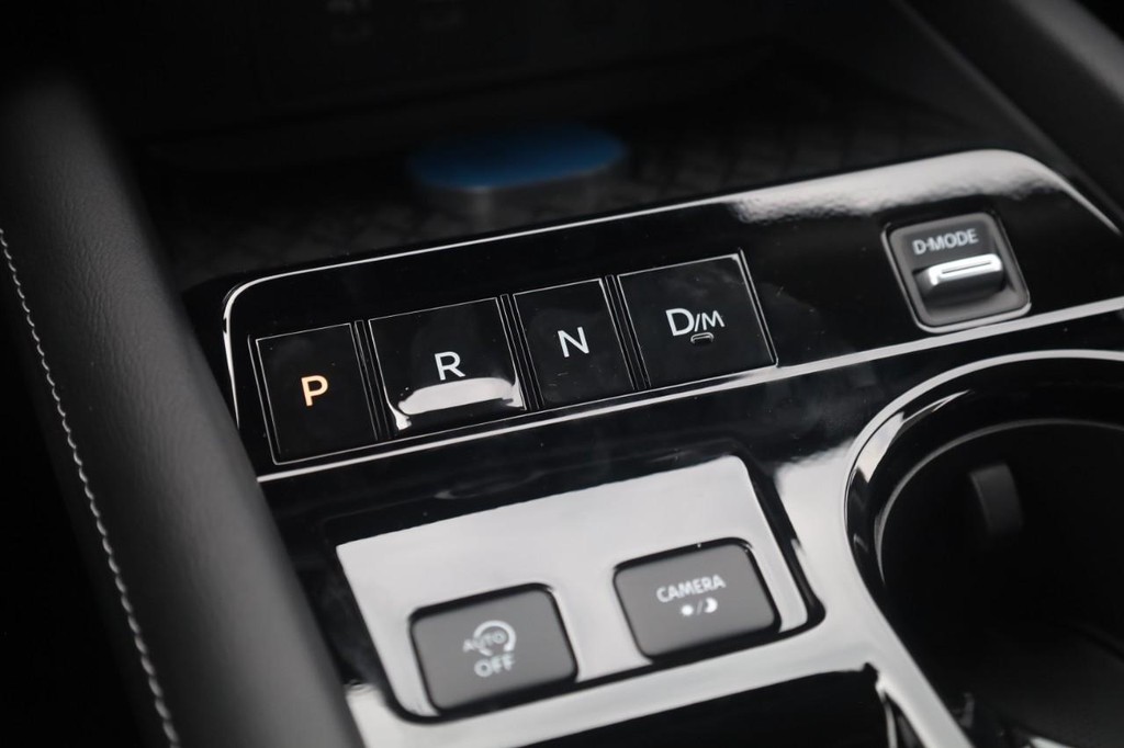 Nissan Murano Vehicle Full-screen Gallery Image 19