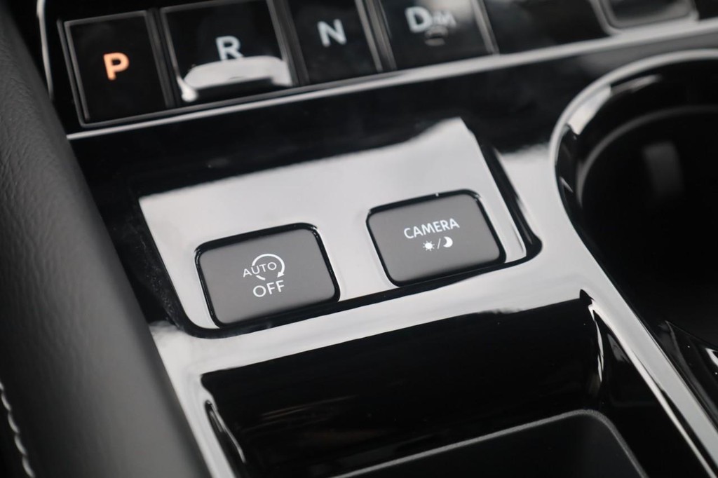 Nissan Murano Vehicle Full-screen Gallery Image 20