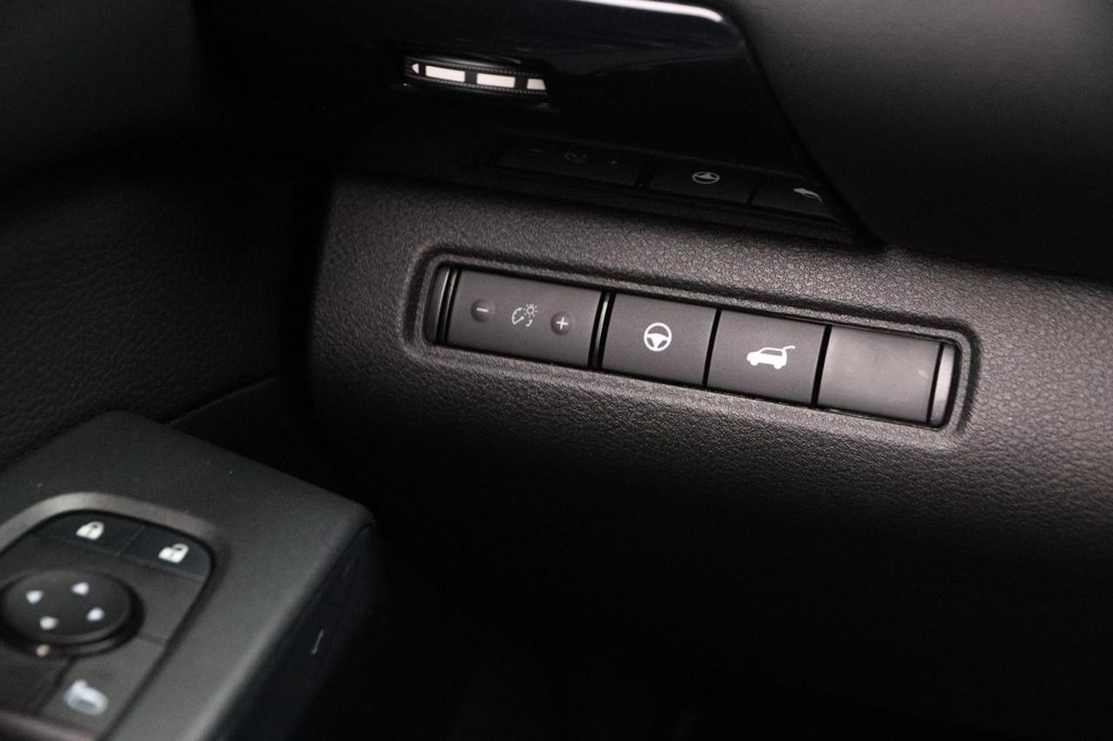 Nissan Pathfinder Vehicle Image 24