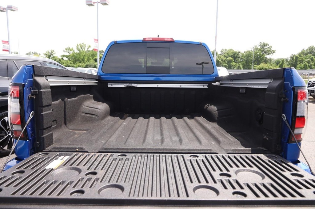 Nissan Frontier Vehicle Image 07