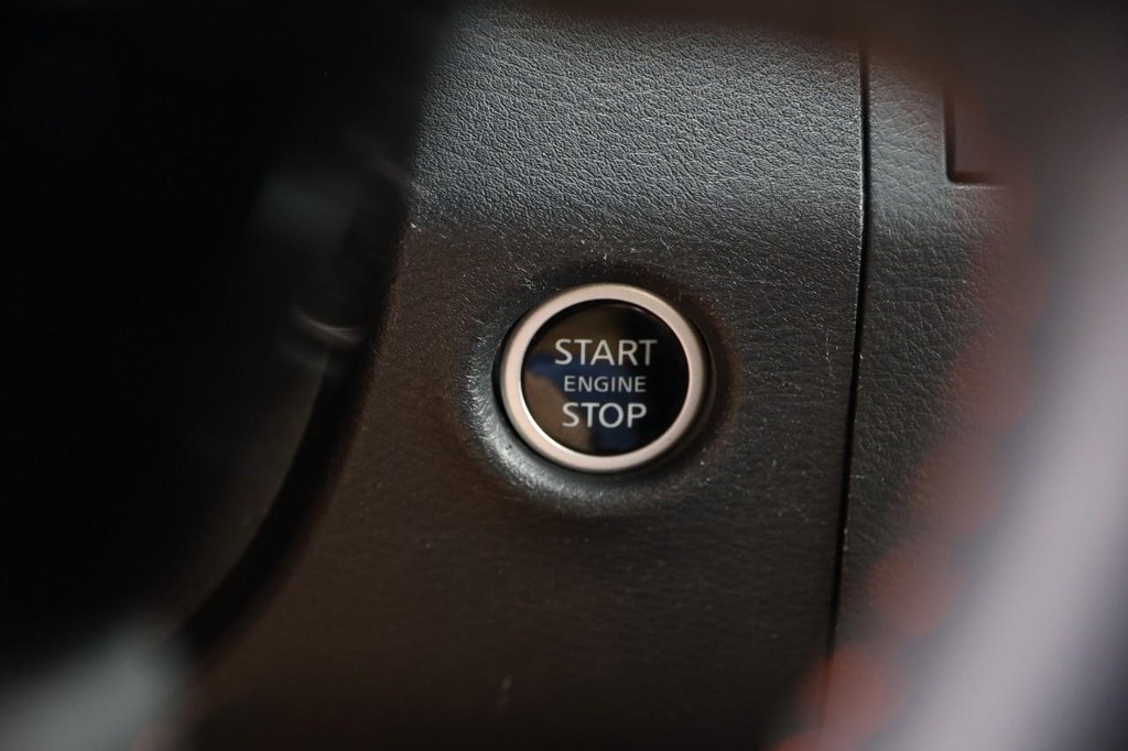 Nissan Frontier Vehicle Image 15