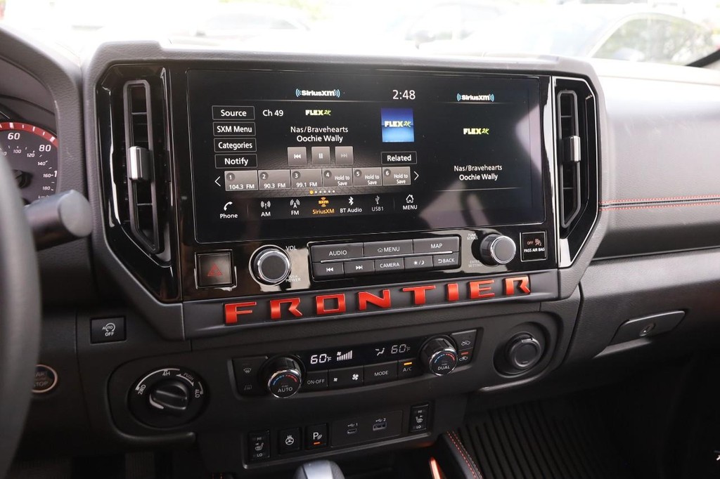 Nissan Frontier Vehicle Image 16