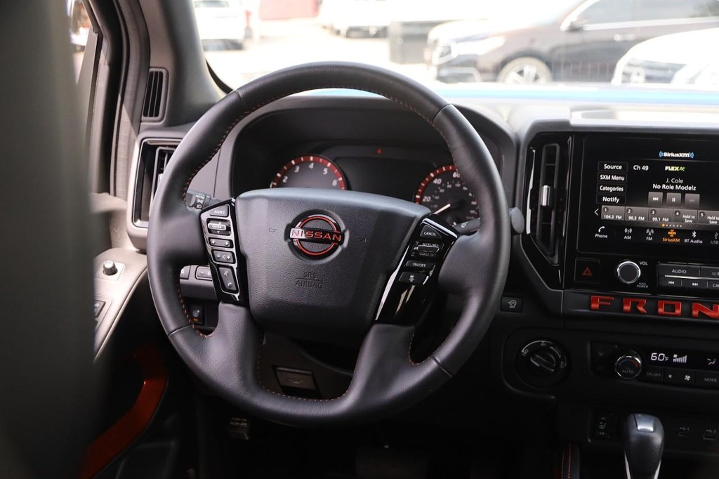Nissan Frontier Vehicle Image 25