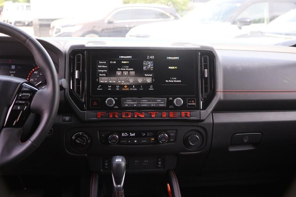 Nissan Frontier Vehicle Image 26